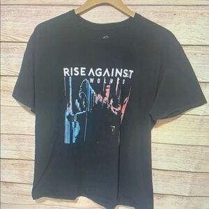 Wolves Graphic Tee - Black